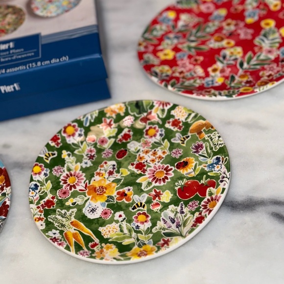 Pier 1 Imports Set of 4 Floral with Ladybugs 6.2”Appetizer Plates New Not Used - Picture 3 of 8